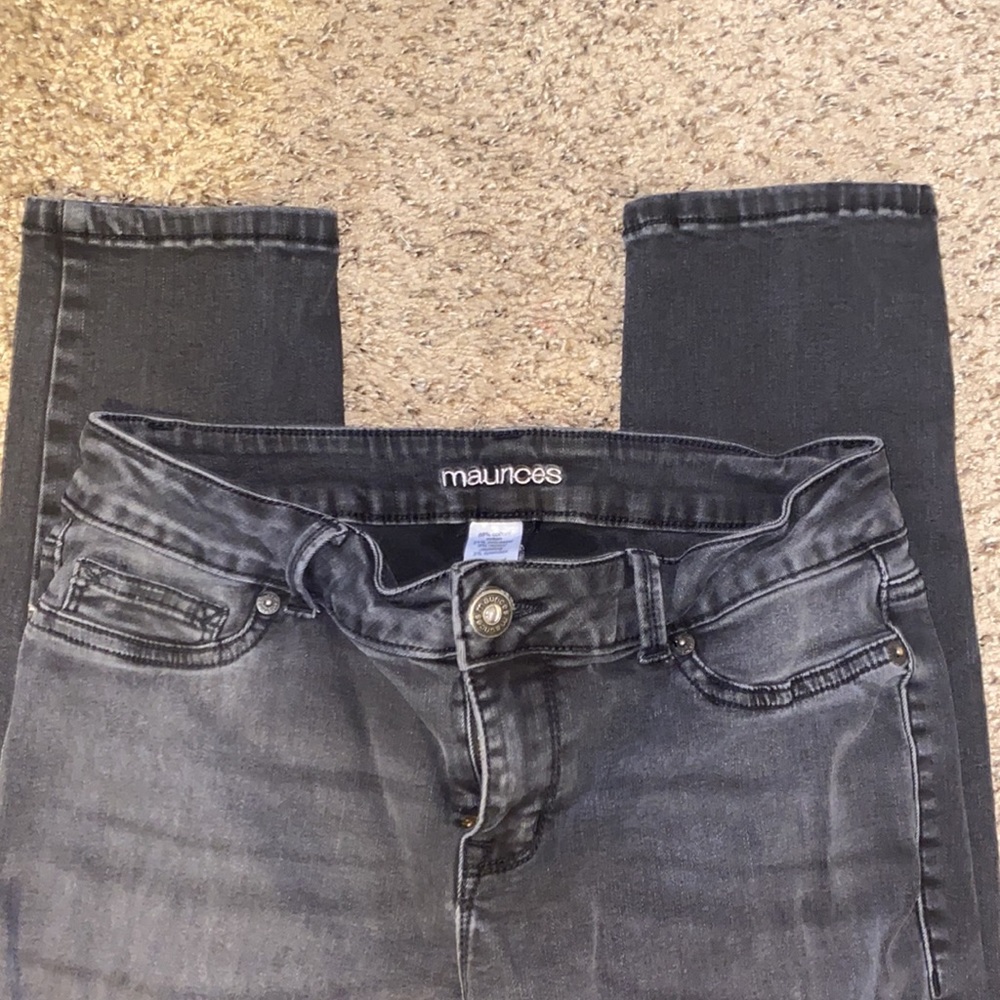 Maurice’s gray jegging